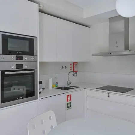 Ola - Benfica Apartment *