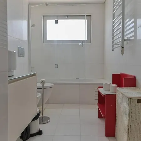 Ola - Benfica * Lisboa